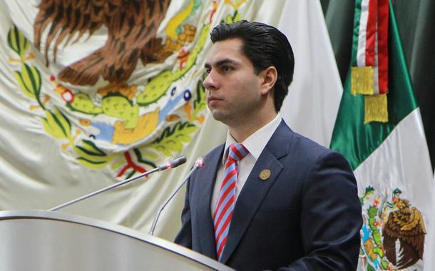 Será por ley el combate a la pobreza: Emeterio Ochoa