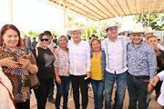 Con apoyos para el campo, salud especializada y becas, Gobernador Durazo cumple a familias del sur de Sonora
