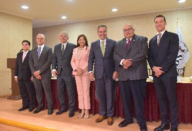 Necesaria la colaboración permanente de todos los niveles de gobierno para construir la paz: Toño Astiazarán