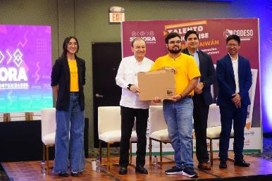 Gobernador Durazo profesionaliza con el Plan Sonora a segunda generación de estudiantes sonorenses en Taiwán