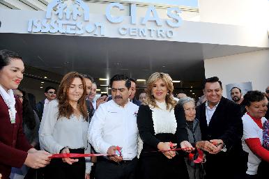 Inaugura Gobernadora moderno Centro de Atención a la Salud de Isssteson