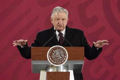 AMLO pide ayuda y apoyo a ciudadanos, transportistas, petroleros y gobernadores