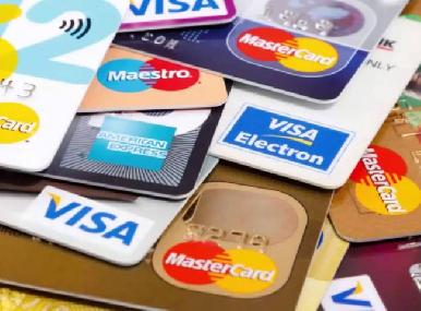 Impulsa Morena reforma para prohibir a bancos cobro por comisiones en consultas y retiros