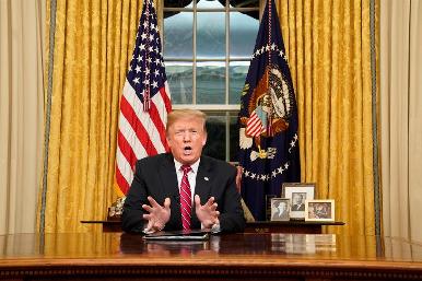 Trump mantiene