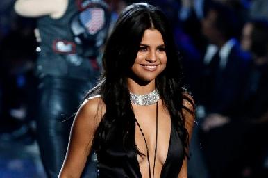 Internan a Selena Gómez en hospital psiquiátrico
