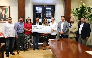 Apoya Gobernadora Pavlovich a jóvenes empresarios