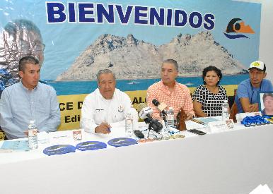 Invitan el domingo próximo al XI Cruce Bahía de Kino-Alcatraz 2018