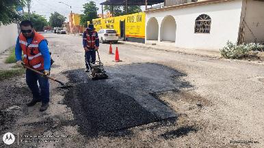Continúa Ayuntamiento de Hermosillo jornadas de bacheo de dÃa y noche