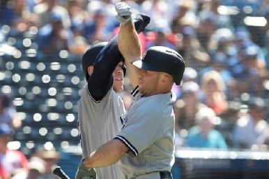 Yanquis se enrachan y vencen a los Azulejos