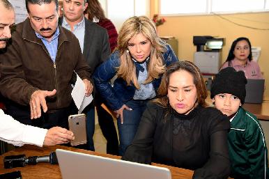 Supervisa Gobernadora Pavlovich exitoso inicio preinscripciones en línea