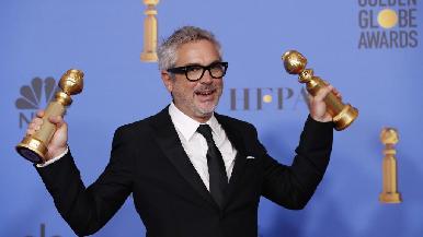 Se lleva Alfonso Cuarón dos Globos de Oro por 'Roma'