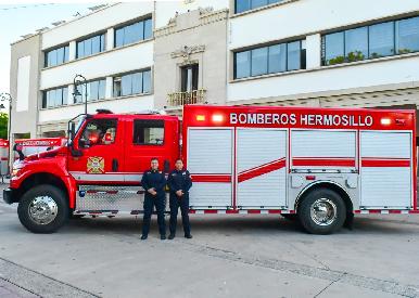 Refuerza Toño Astiazarán equipamiento de bomberos con cuatro unidades nuevas