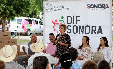 Reciben personas con discapacidad becas del Sistema DIF Sonora