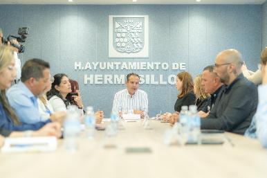 Convoca Toño Astiazarán a redoblar esfuerzos a favor de la prevención de la violencia familiar