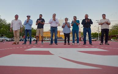 Entrega Toño Astiazarán rehabilitación de cancha en colonia FOVISSSTE