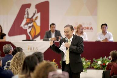 Destaca Gobernador Durazo promoción del Plan Sonora para formación de estudiantes de la UES