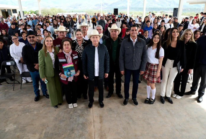 Durazo inaugura telebachillerato en Nácori Chico y asegura becas de 2 mil pesos a estudiantes