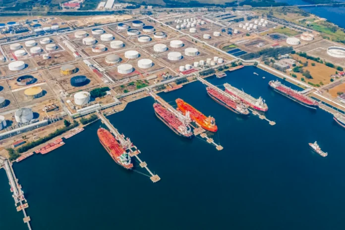 Instalaciones de Pemex y vías ferroviarias del Corredor Interoceánico del Istmo de Tehuantepec