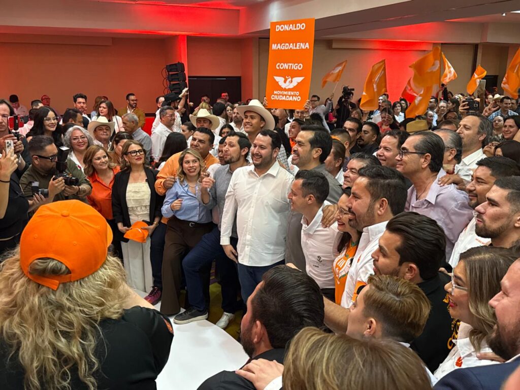 Luis Donaldo Colosio Riojas durante encuentro con estudiantes en la Universidad de Sonora en Hermosillo