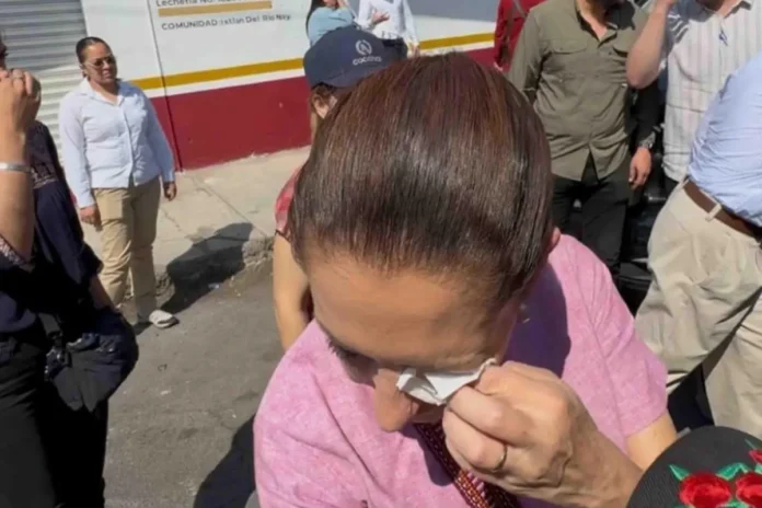 Claudia Sheinbaum con el ojo irritado tras accidente durante evento en Ixtlán del Río Nayarit