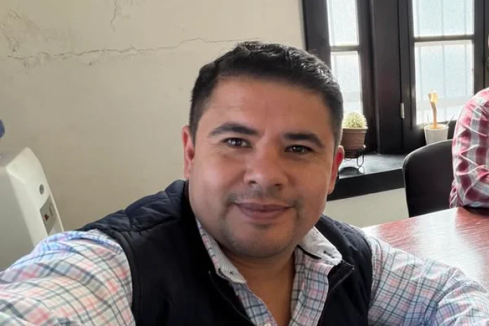 Regidor de Guaymas, Abraham Reyes, involucrado en caso de carro robado