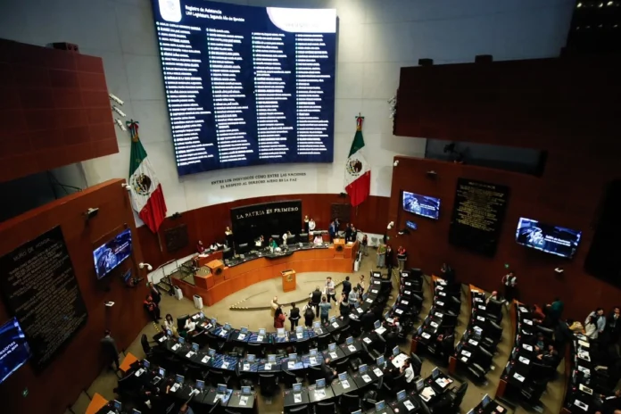 Senado de México aprueba reforma para eliminar pensiones doradas de exfuncionarios