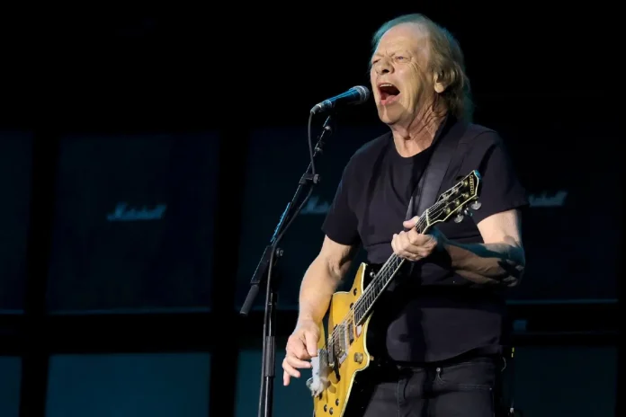 Stevie Young guitarrista de AC DC hospitalizado en Buenos Aires tras llegada a Argentina