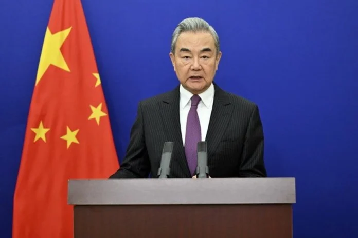 Wang Yi expresa respaldo de China a Irán tras ataques de Estados Unidos e Israel