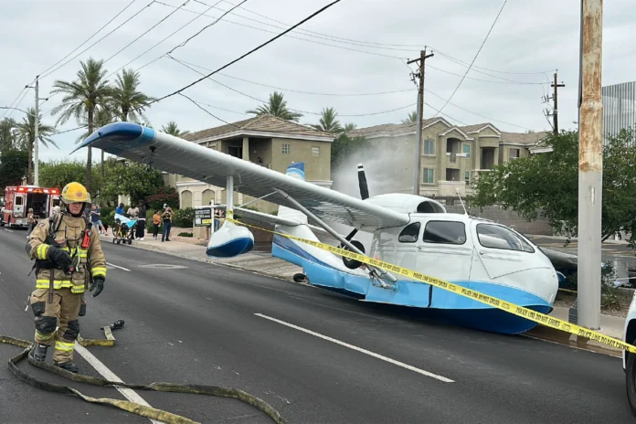 Aeronave aterriza en calle de Phoenix