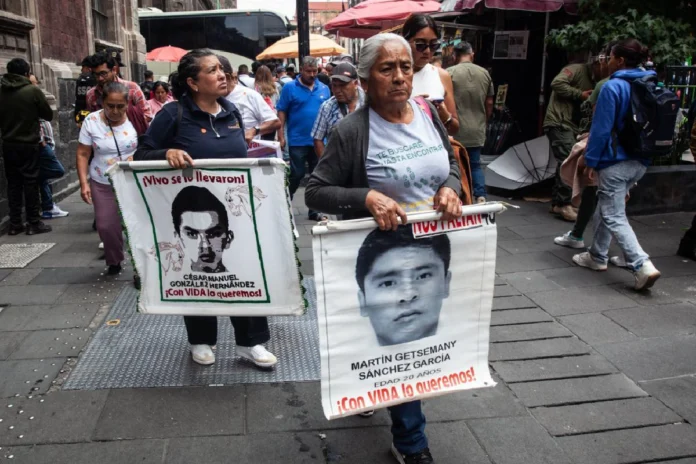 Padres de los 43 señalan que caso Ayotzinapa está detenido