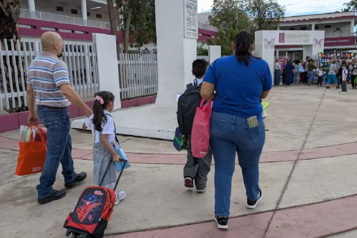 SEP analiza eliminar Consejos Técnicos y cambiar el calendario escolar