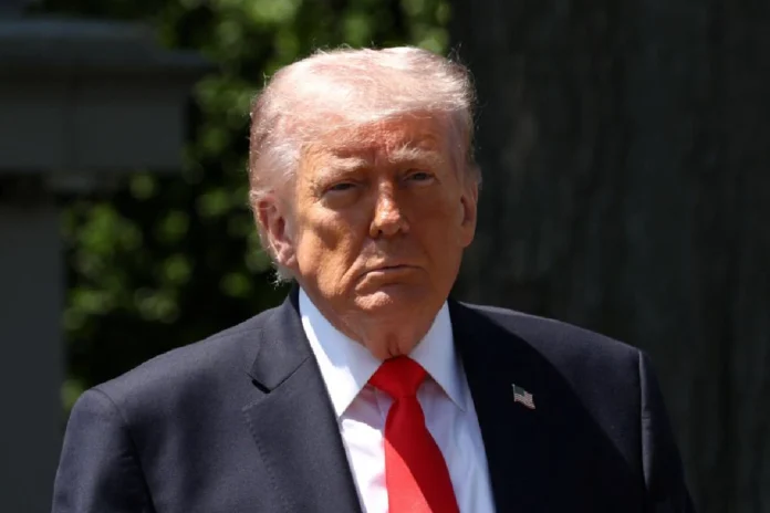 Donald Trump firma decreto de sanciones contra el gobierno de Cuba en la Casa Blanca