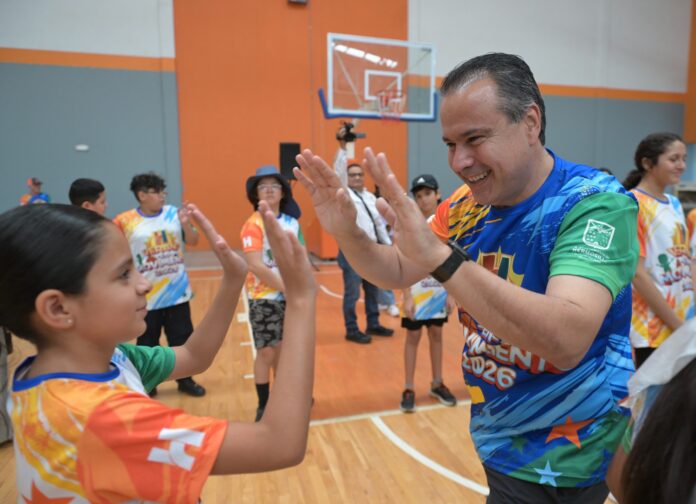 Antonio Astiazarán inaugura el campamento Verano en Movimiento en Hermosillo