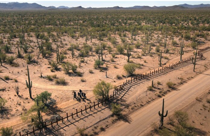 Desierto de Arizona donde han sido hallados cuerpos de migrantes en 2026