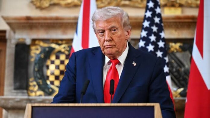 Donald Trump firma orden para reactivar la producción petrolera en California