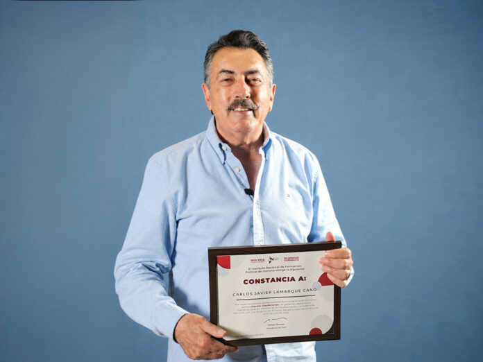 Javier Lamarque recibe constancia de formación política de Morena en Sonora