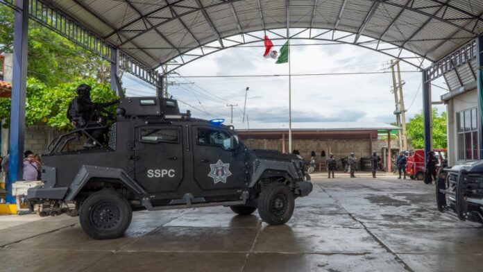 Toman control de la Policía Municipal de Juchitán tras detención del alcalde