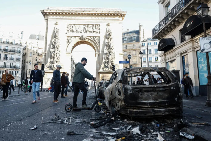 Francia impone toques de queda tras disturbios y saqueos
