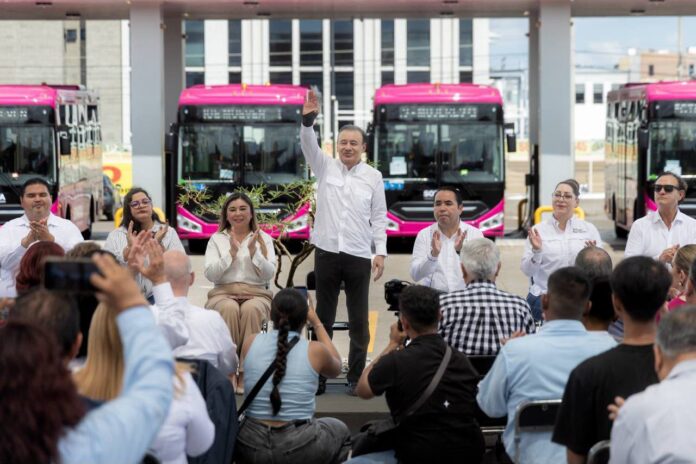 Alfonso Durazo pone en marcha nuevos autobuses eléctricos de la Línea Exprés