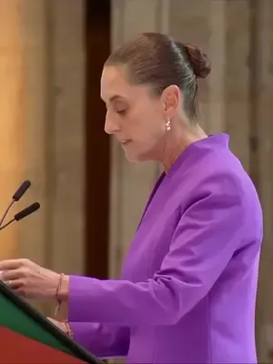Sheinbaum anuncia sistema de pozos para Hermosillo La presidenta informó que está por iniciar un sistema de pozos para llevar agua a Hermosillo, Sonora, como parte de 17 proyectos estratégicos de infraestructura hídrica.  #SonoraHoy